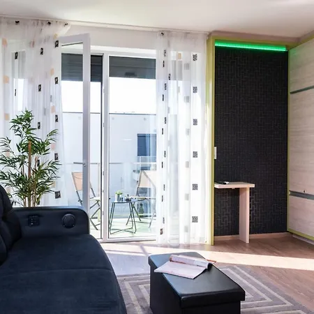 Defne * 데브레첸